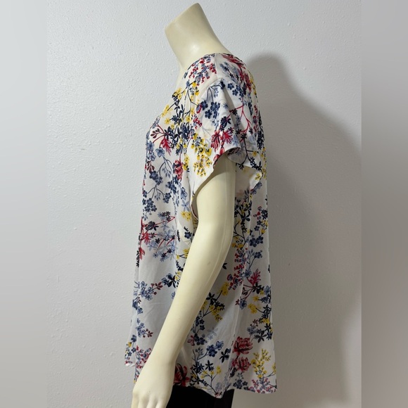 EUC Liz Claiborne Lightweight Floral Blouse in Eggshell - Picture 2 of 16